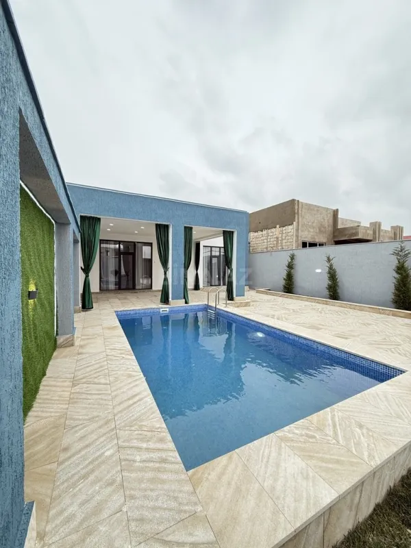 Satılır 4 otaqlı həyət evi 145 m²