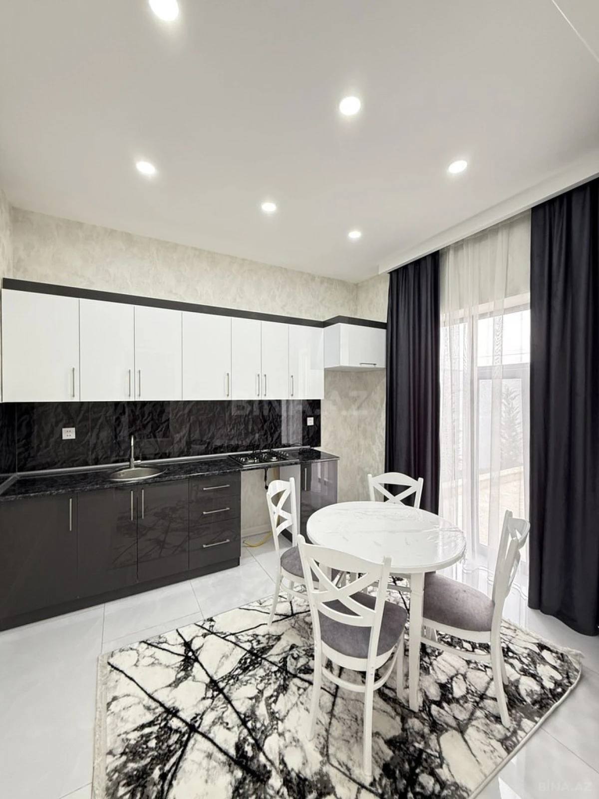 Satılır 4 otaqlı həyət evi 145 m²