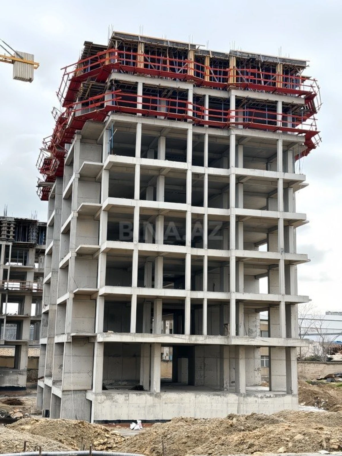 Satılır 3 otaqlı mənzil 119.9 m²