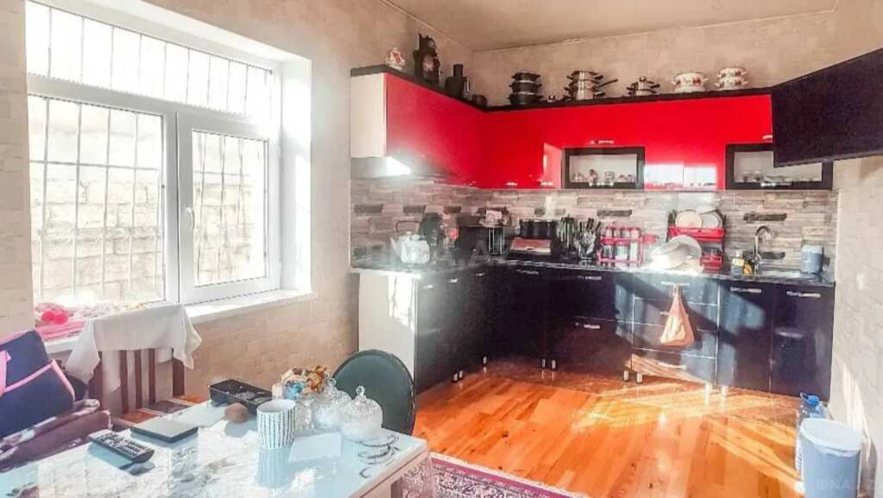 Satılır 4 otaqlı həyət evi 200 m²