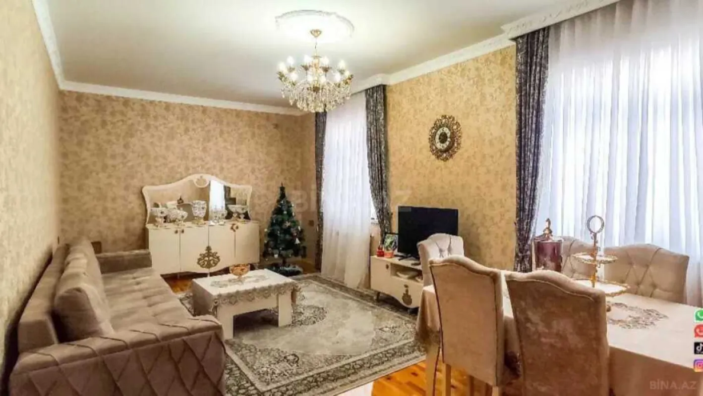 Satılır 4 otaqlı həyət evi 200 m²