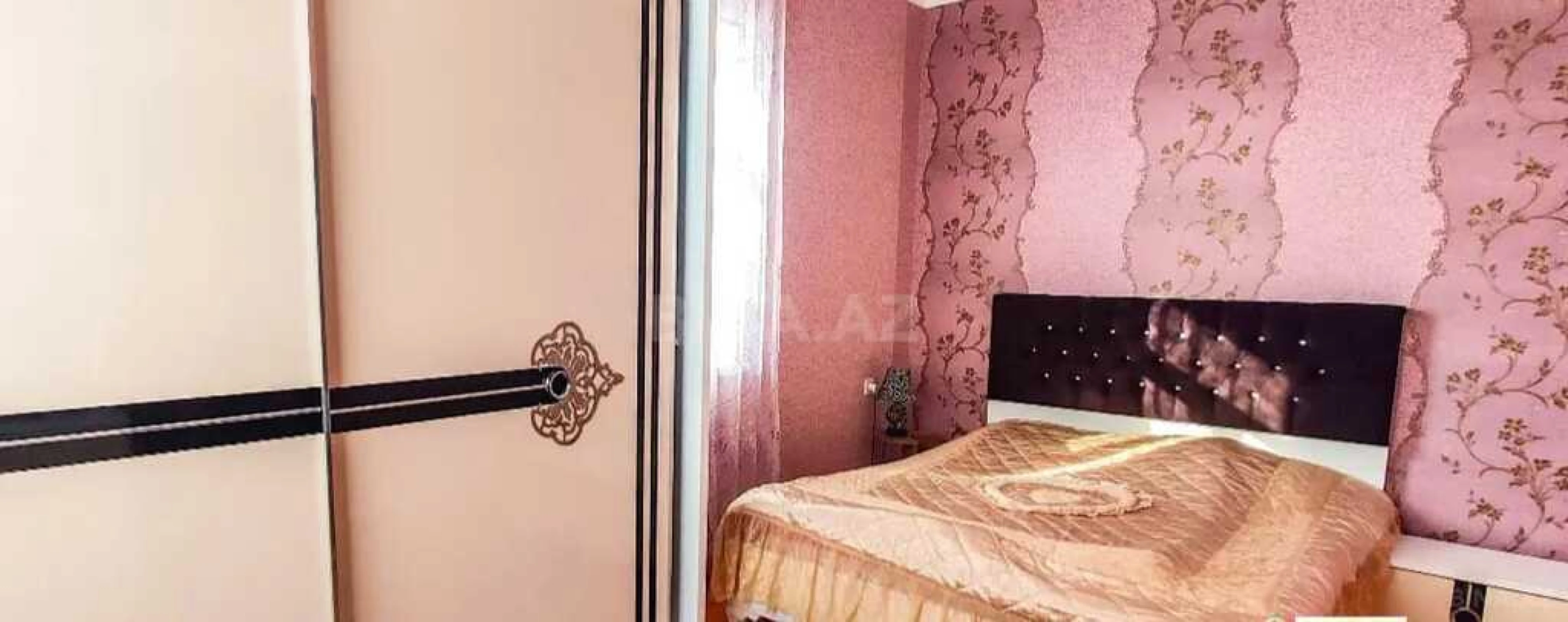 Satılır 4 otaqlı həyət evi 200 m²