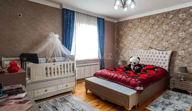 Satılır 4 otaqlı həyət evi 200 m²