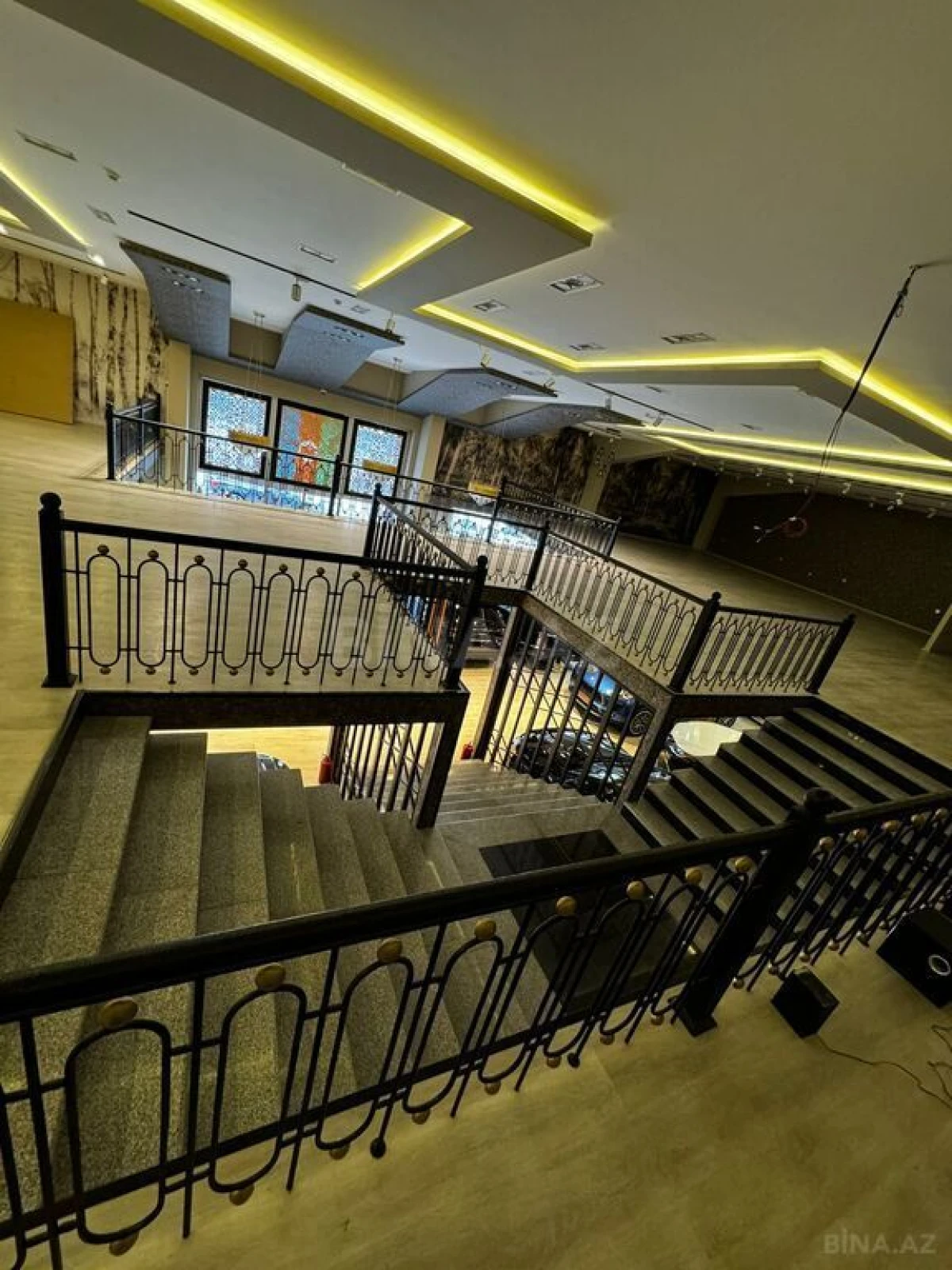 Satılır obyekt 1200 m²