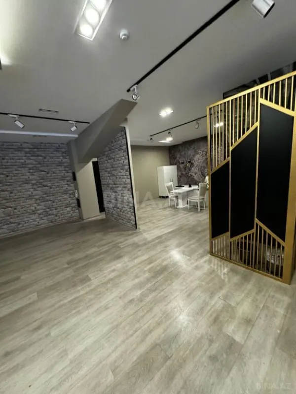 Satılır obyekt 1200 m²