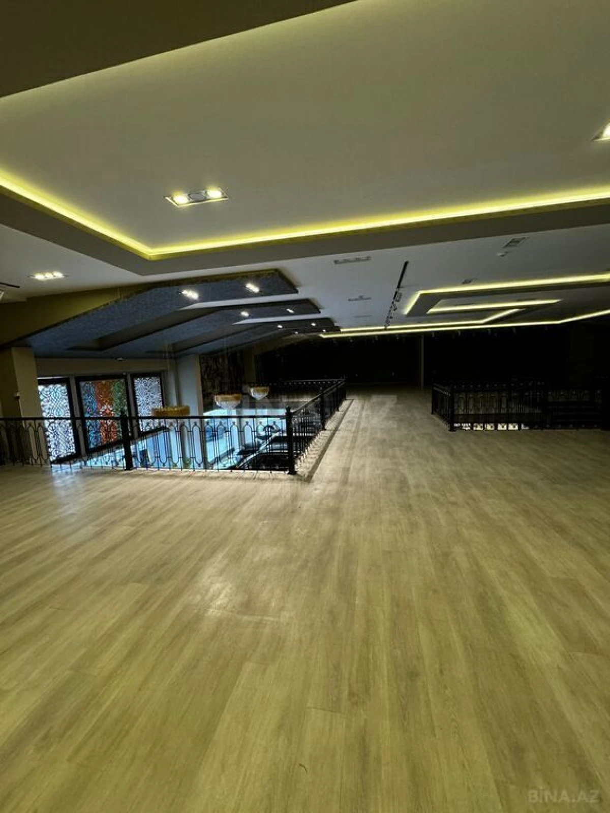 Satılır obyekt 1200 m²