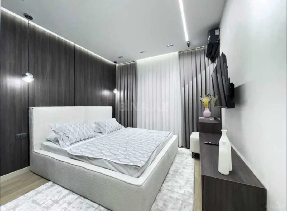 Satılır 2 otaqlı mənzil 65 m²
