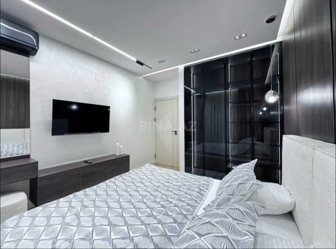 Satılır 2 otaqlı mənzil 65 m²