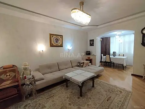 Kirayə verilir 4 otaqlı mənzil 140 m²