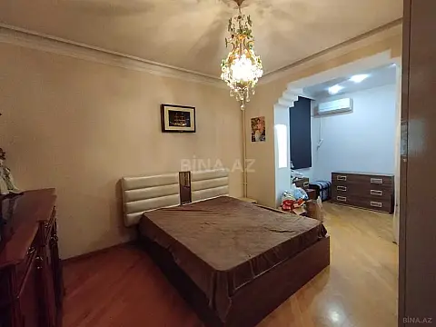 Kirayə verilir 4 otaqlı mənzil 140 m²