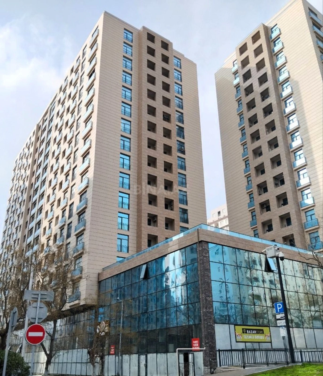 Satılır 5 otaqlı mənzil 265.8 m²
