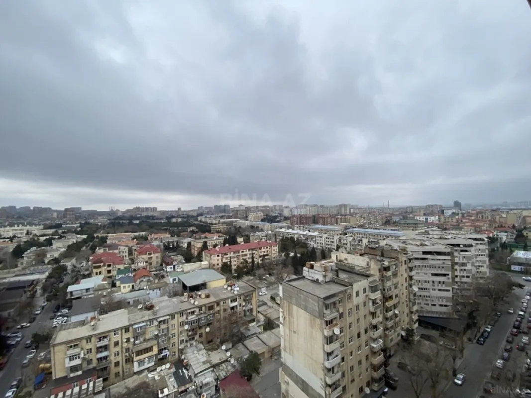 Satılır 3 otaqlı mənzil 154 m²