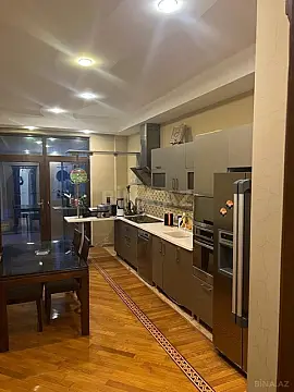 Kirayə verilir 3 otaqlı mənzil 215 m²