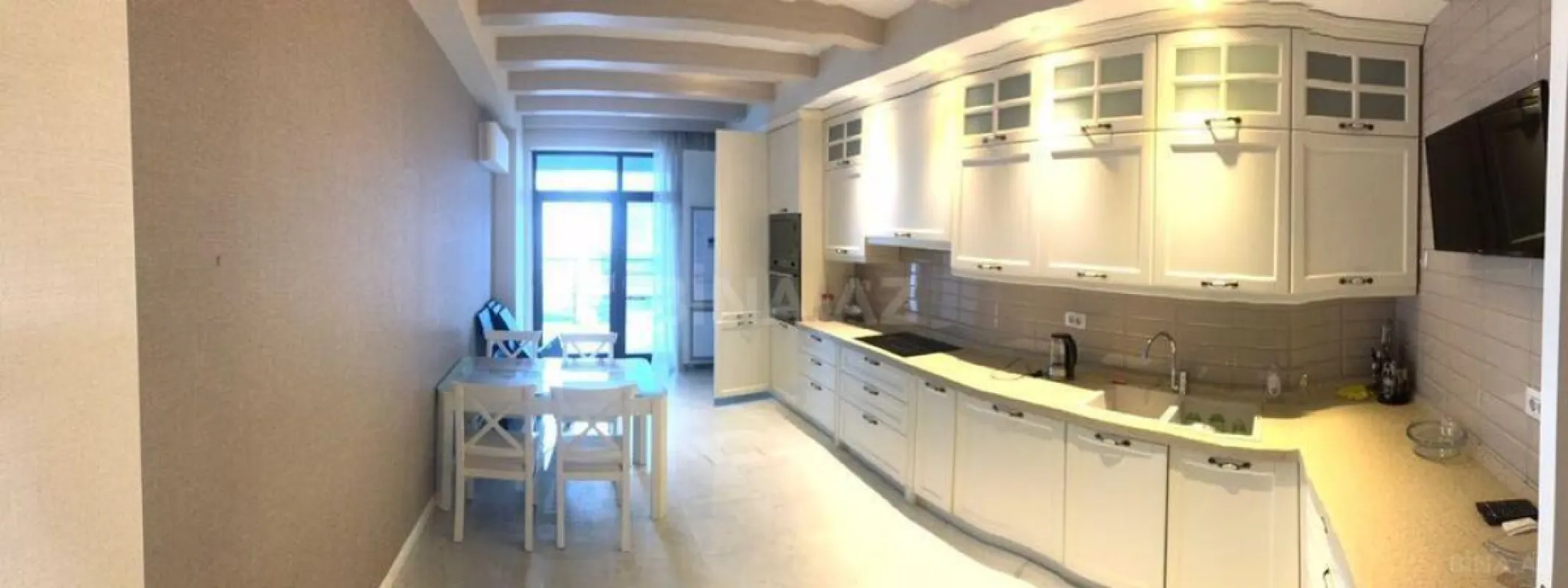 Kirayə verilir 3 otaqlı mənzil 215 m²