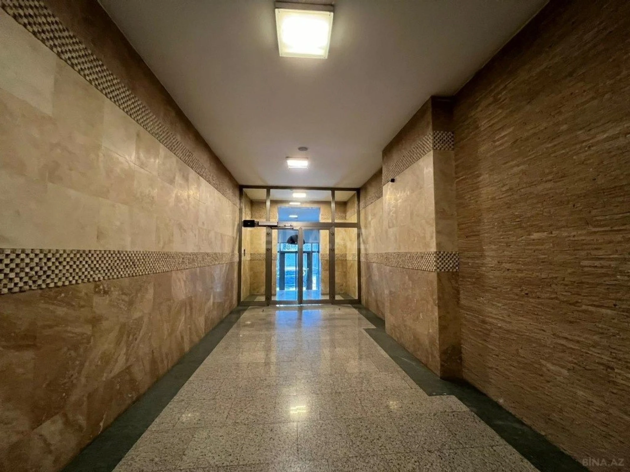 Kirayə verilir 3 otaqlı mənzil 215 m²