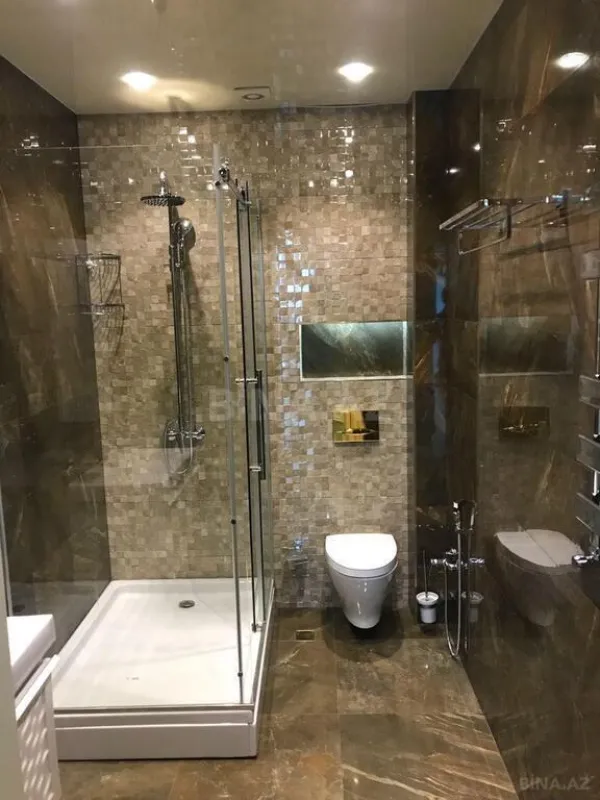 Kirayə verilir 3 otaqlı mənzil 215 m²