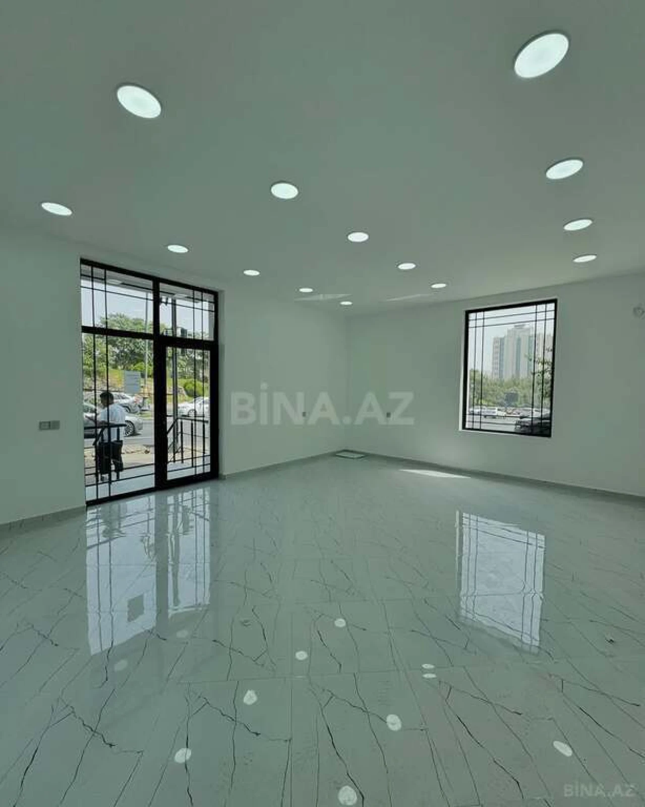 Satılır obyekt 70 m²