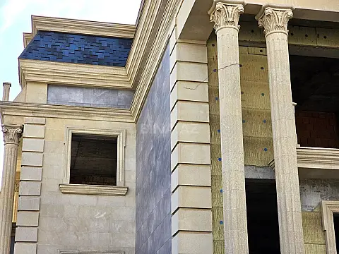 Satılır 7 otaqlı həyət evi 710 m²