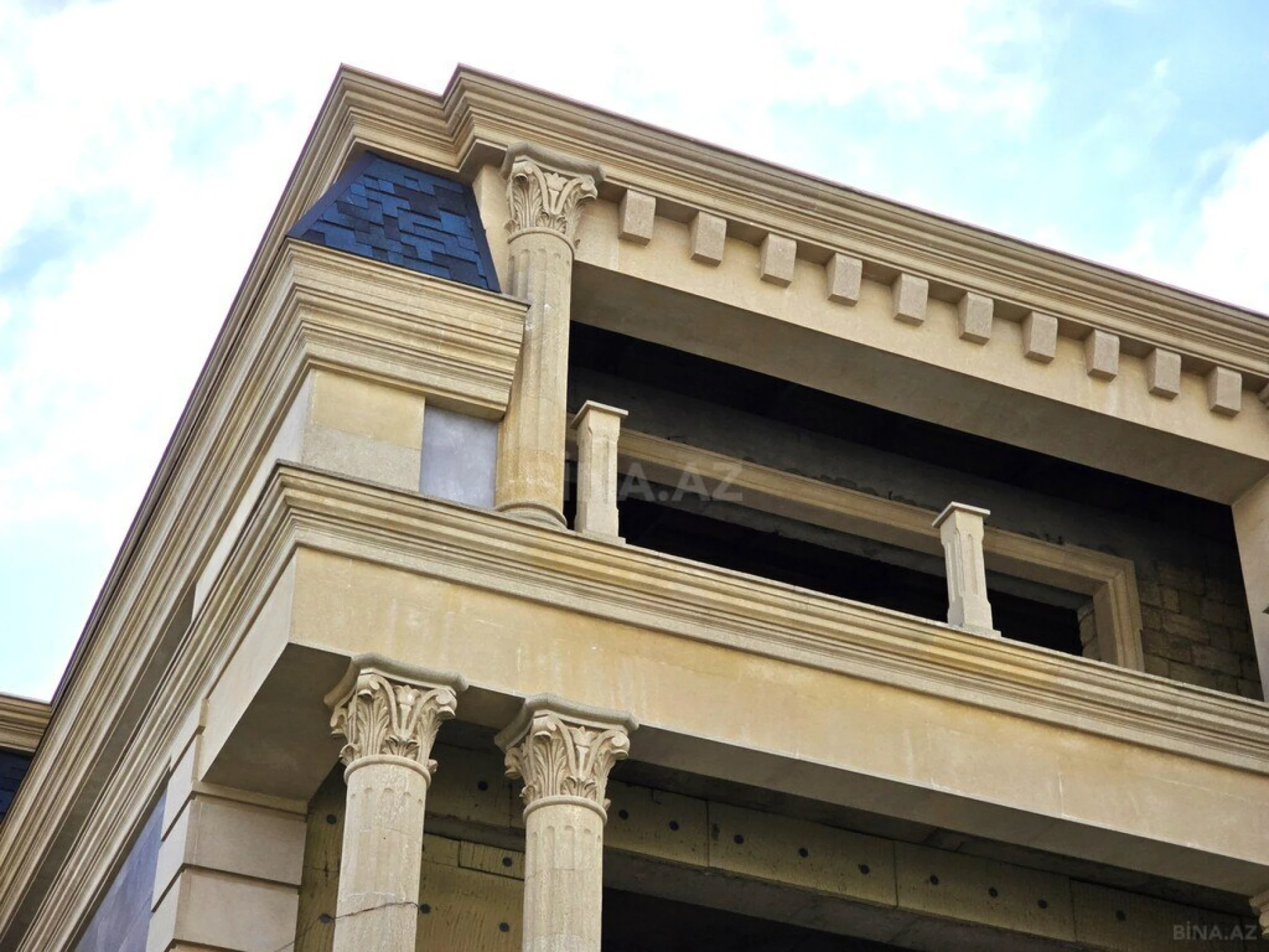 Satılır 7 otaqlı həyət evi 710 m²