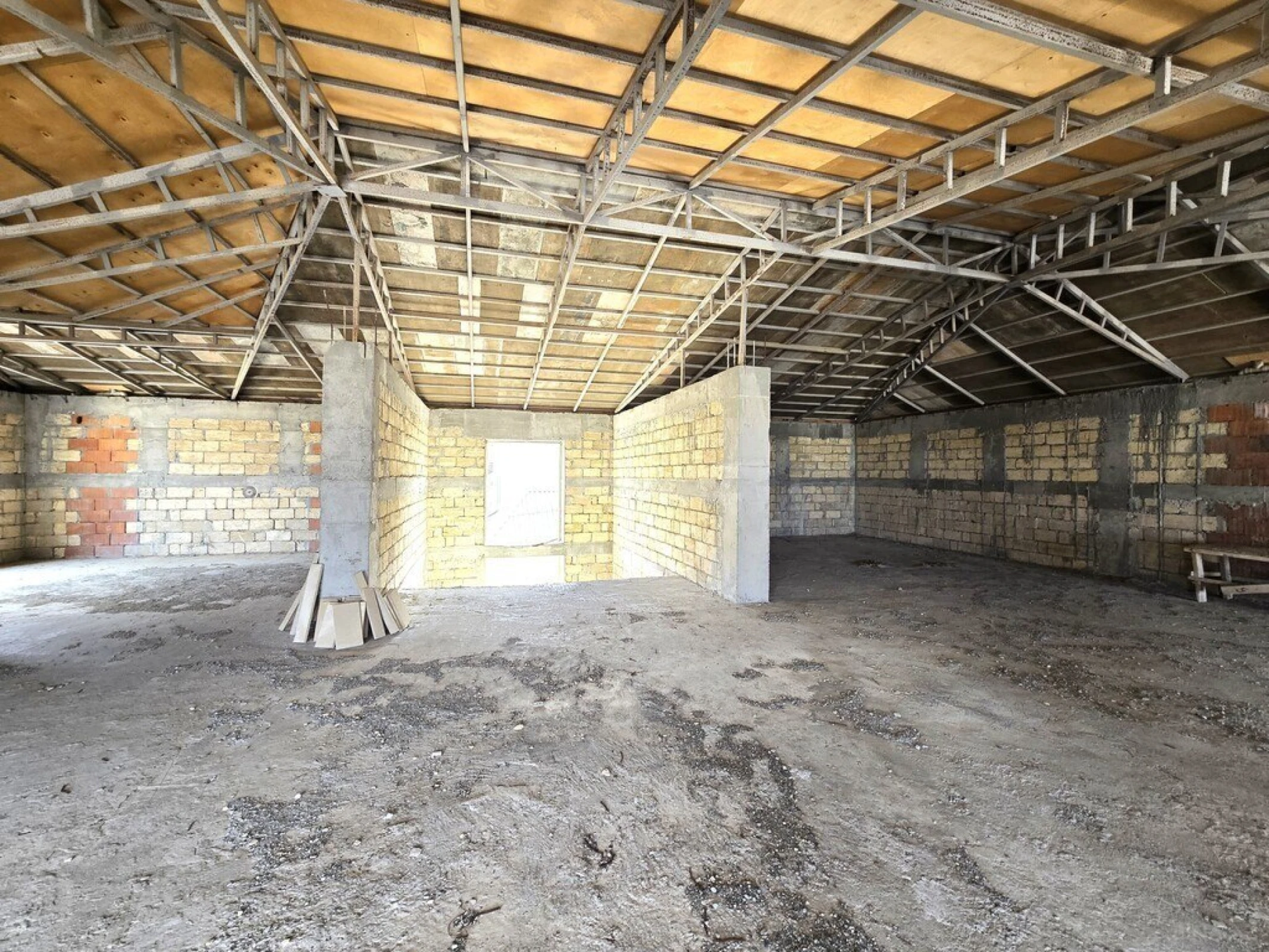 Satılır 7 otaqlı həyət evi 710 m²