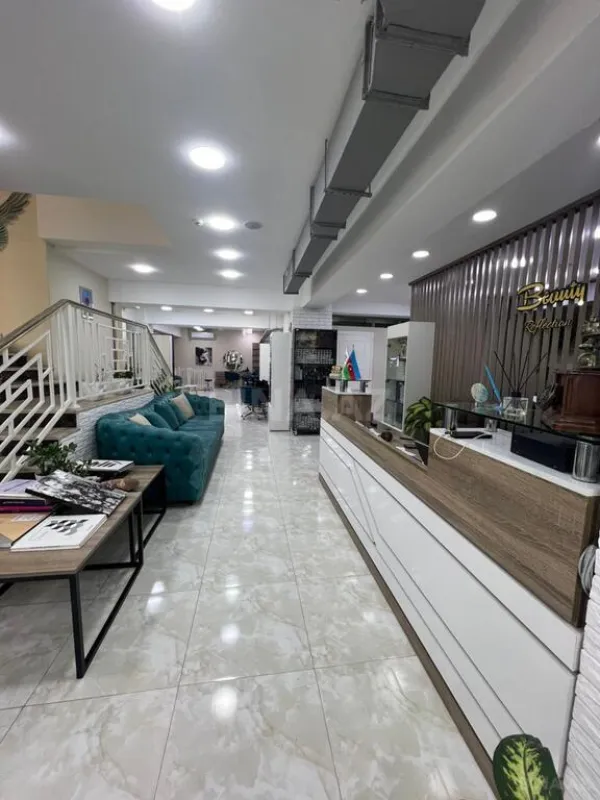 Satılır obyekt 280 m²