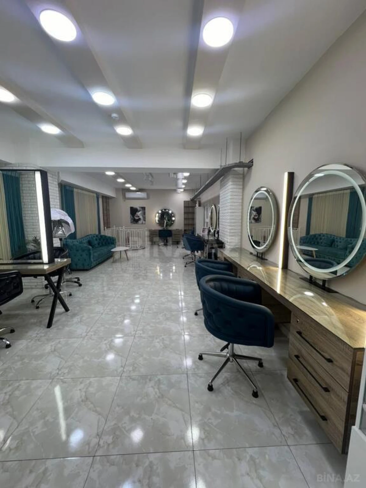 Satılır obyekt 280 m²