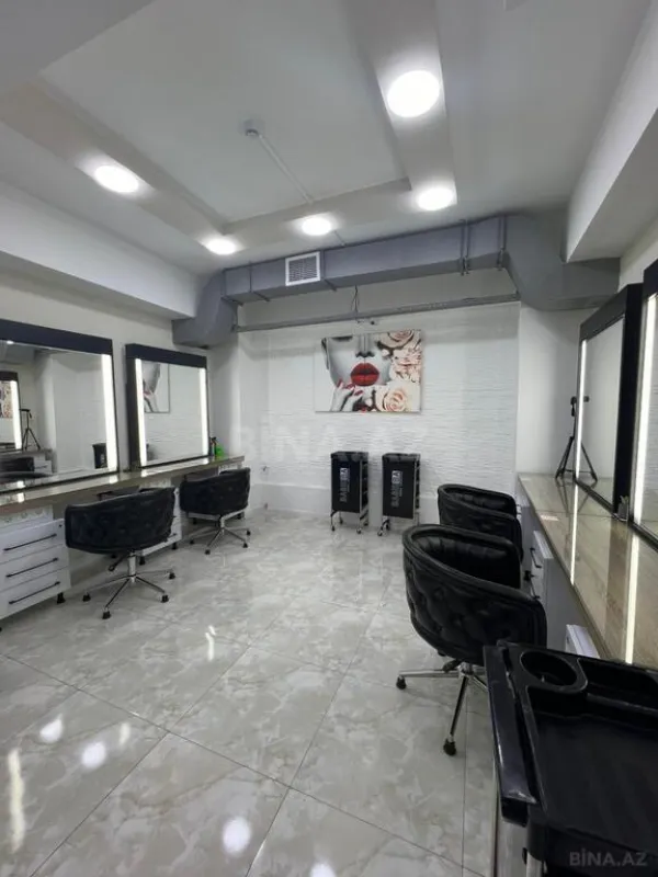 Satılır obyekt 280 m²