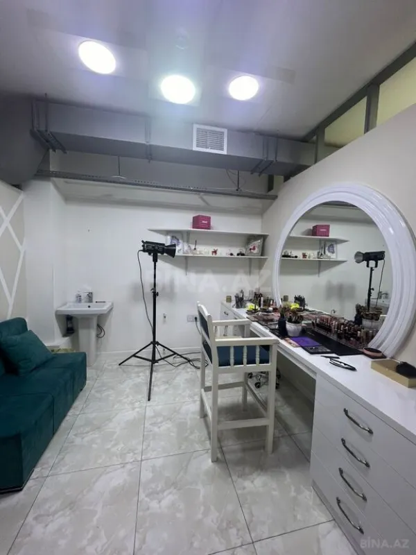 Satılır obyekt 280 m²