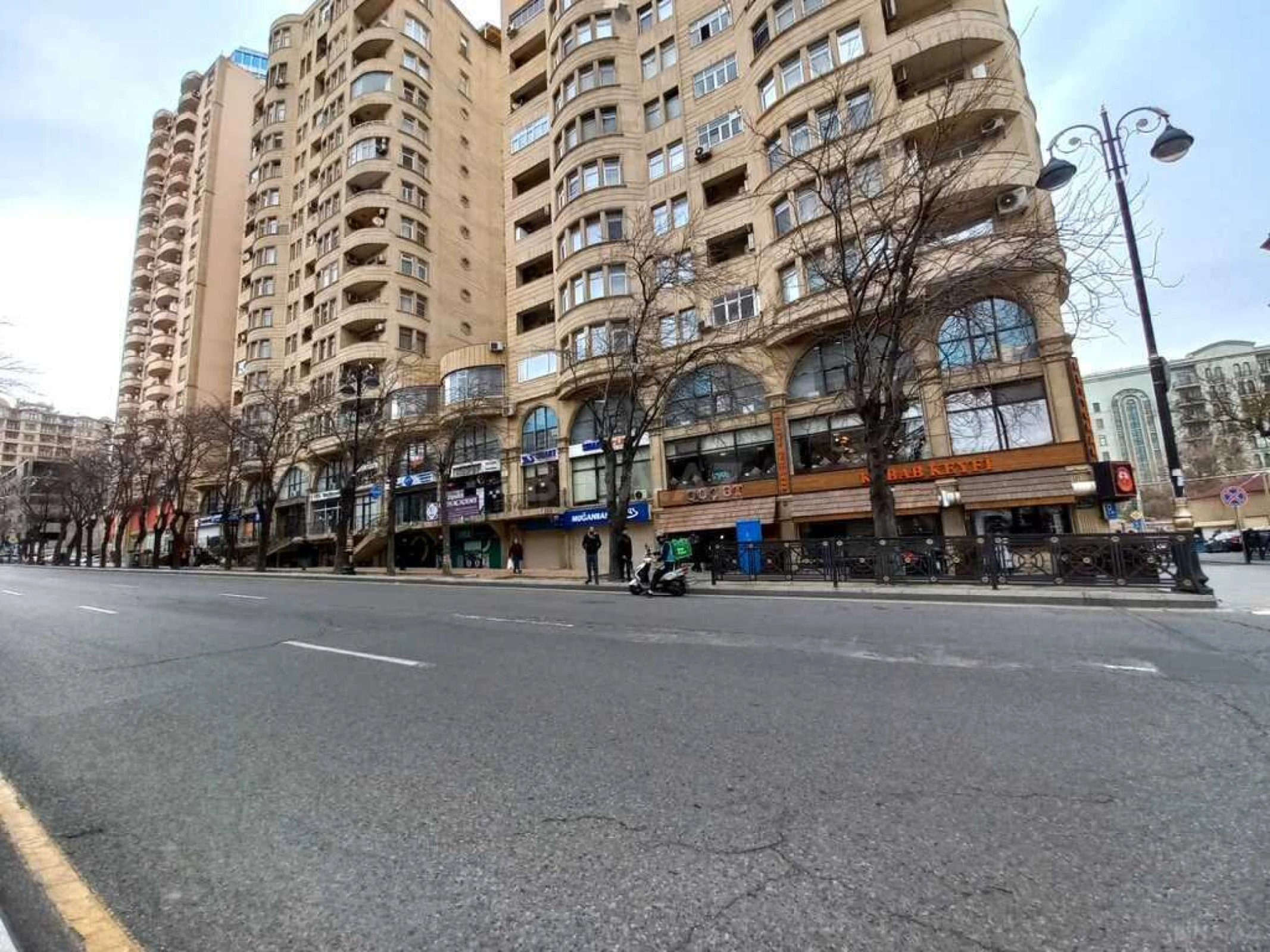 Satılır obyekt 80 m²