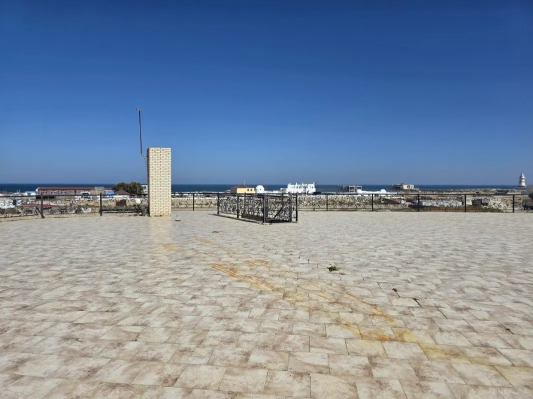 Satılır obyekt 1000 m²