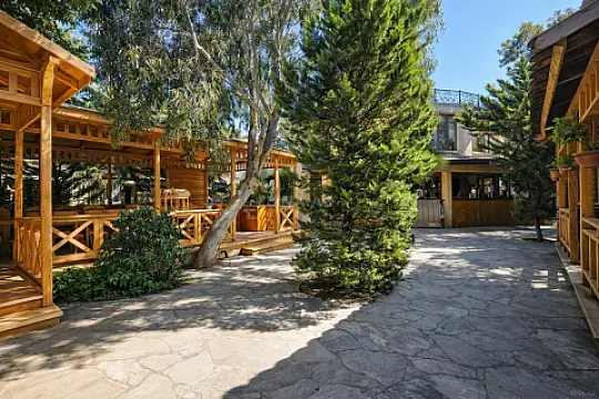 Satılır obyekt 1000 m²