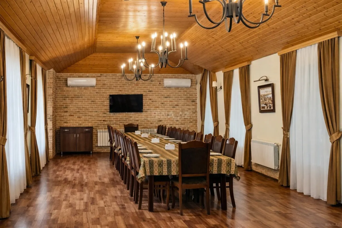 Satılır obyekt 1000 m²