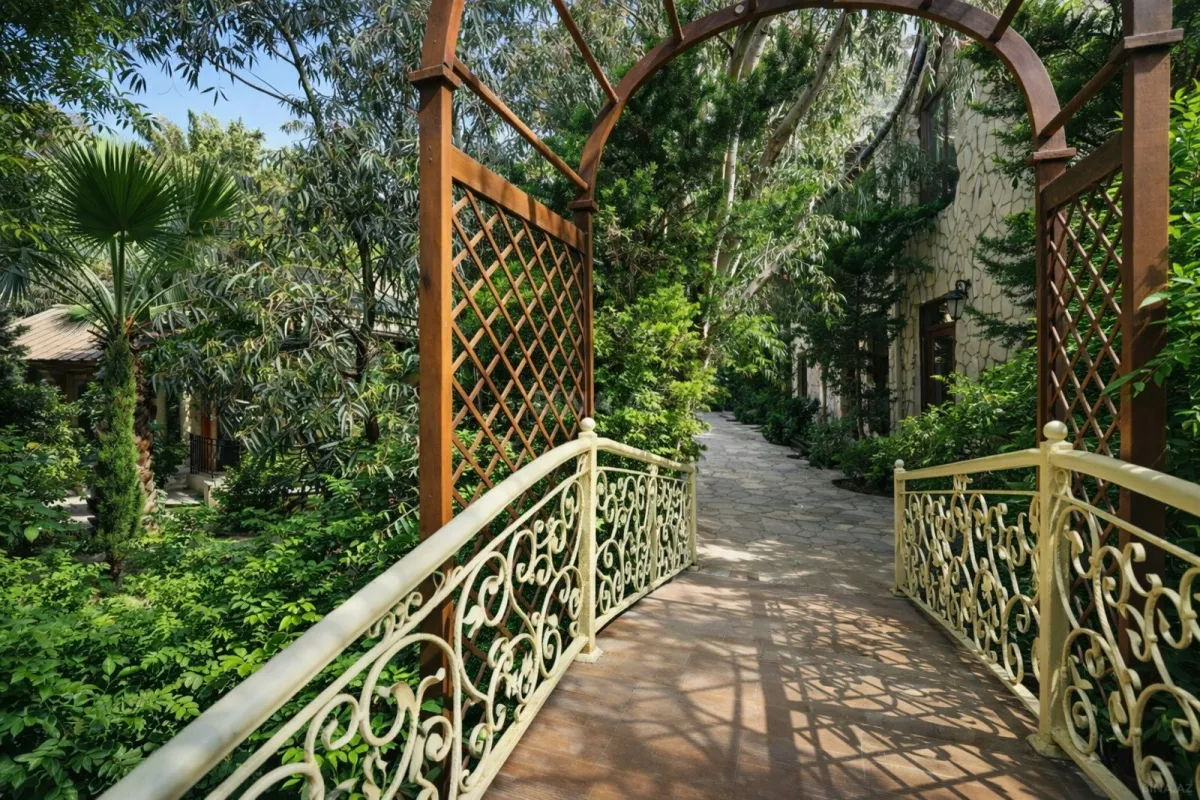 Satılır obyekt 1000 m²