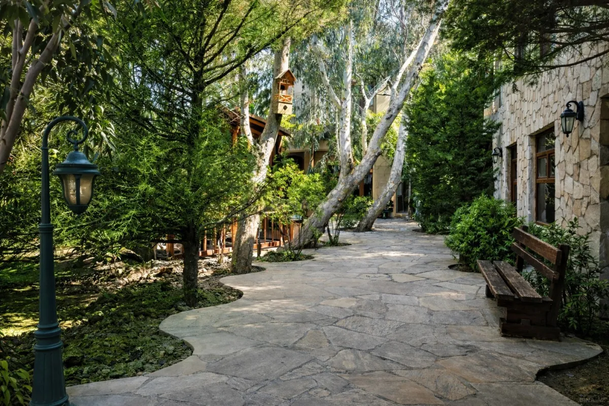 Satılır obyekt 1000 m²