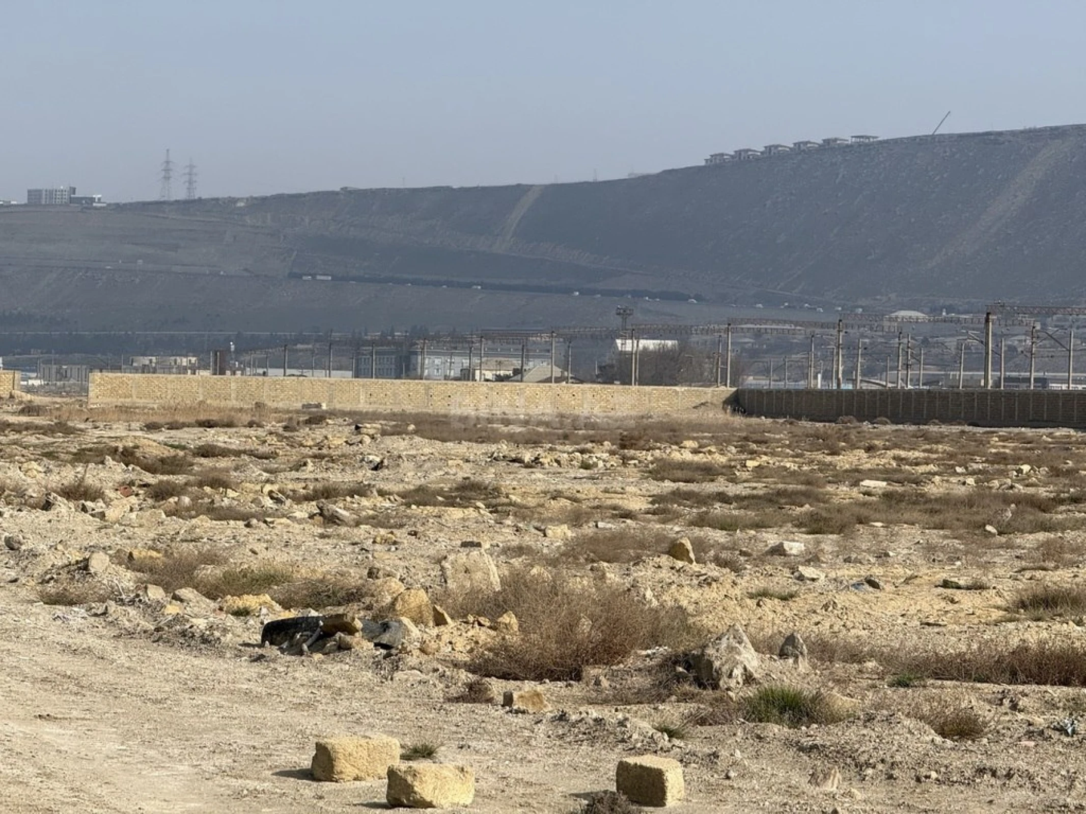 Satılır torpaq sahəsi 600 m²