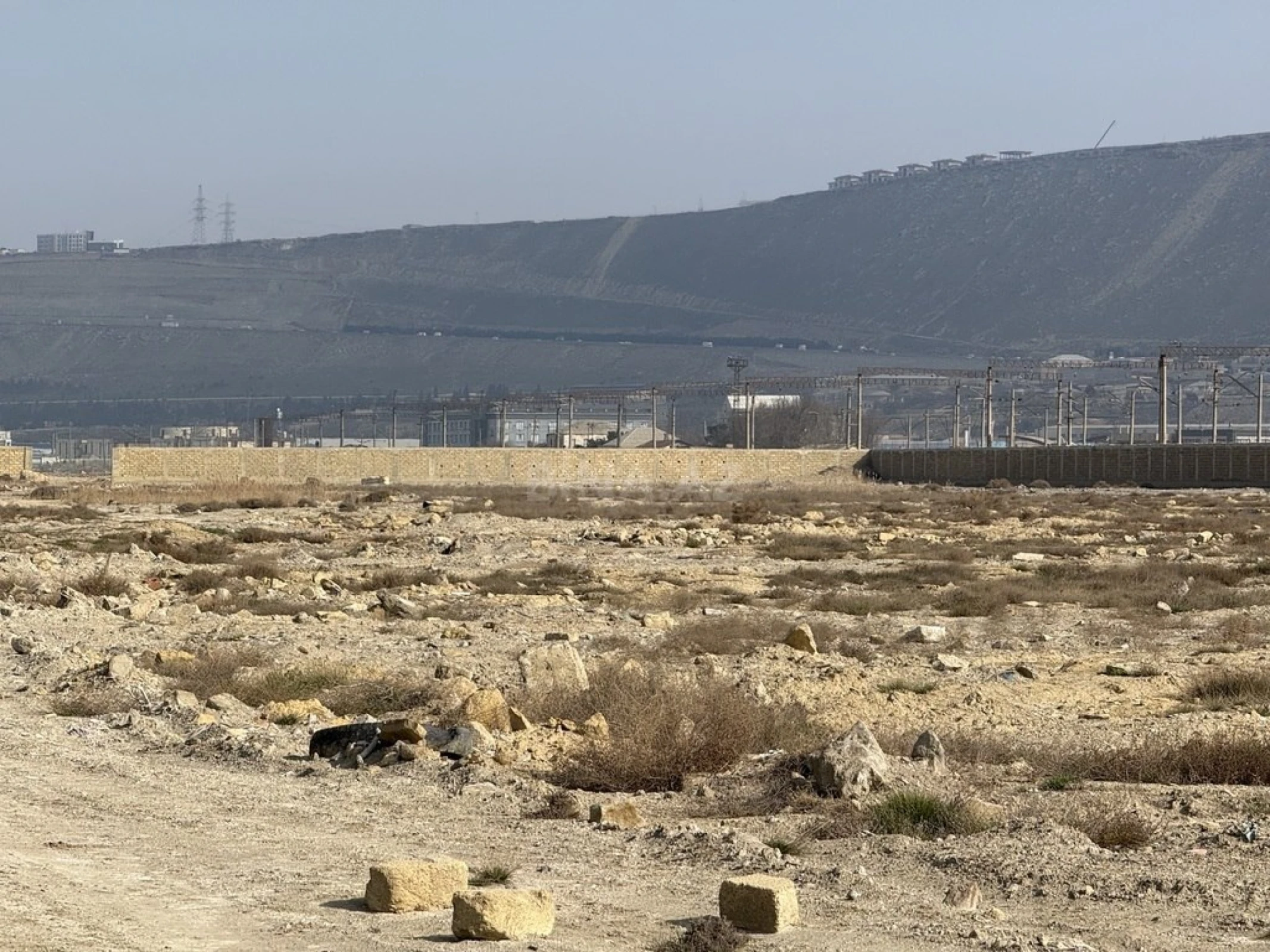 Satılır torpaq sahəsi 600 m²