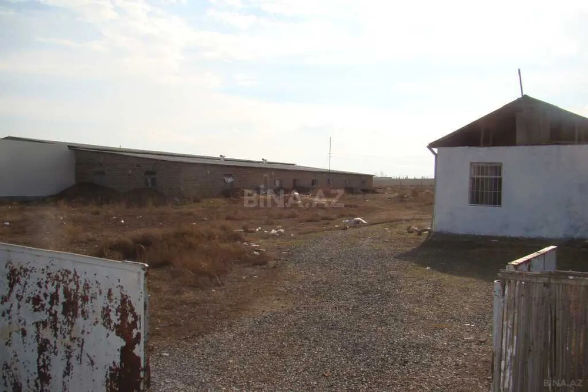 Satılır obyekt 3000 m²