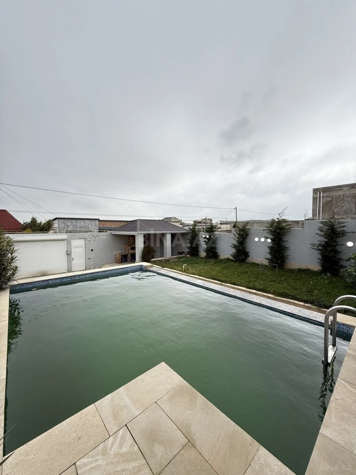 Satılır 4 otaqlı həyət evi 160 m²