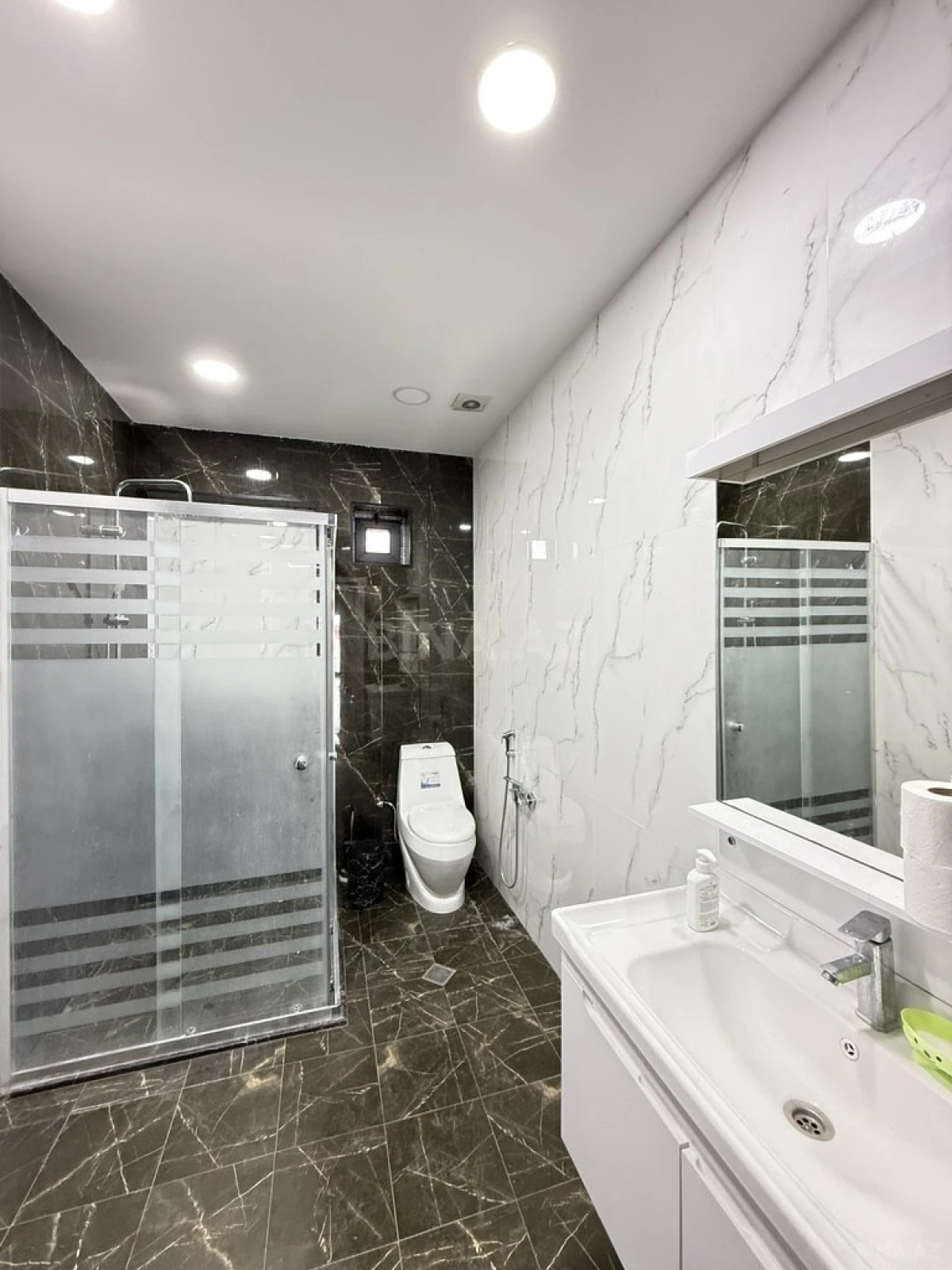 Satılır 4 otaqlı həyət evi 160 m²