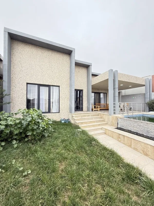 Satılır 4 otaqlı həyət evi 160 m²