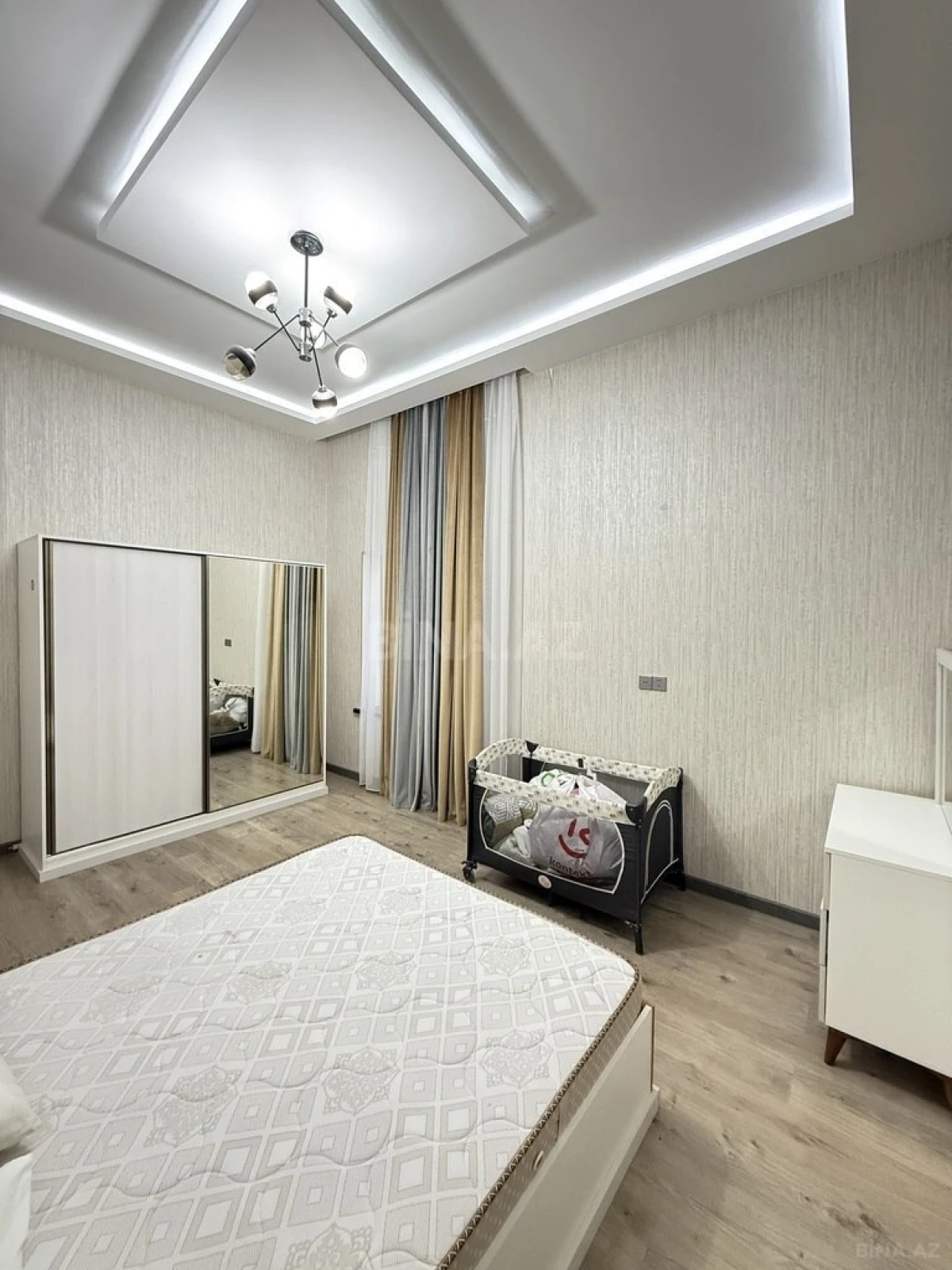 Satılır 4 otaqlı həyət evi 160 m²