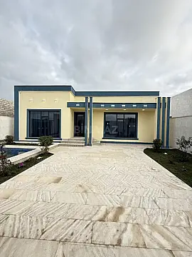 Satılır 4 otaqlı həyət evi 140 m²