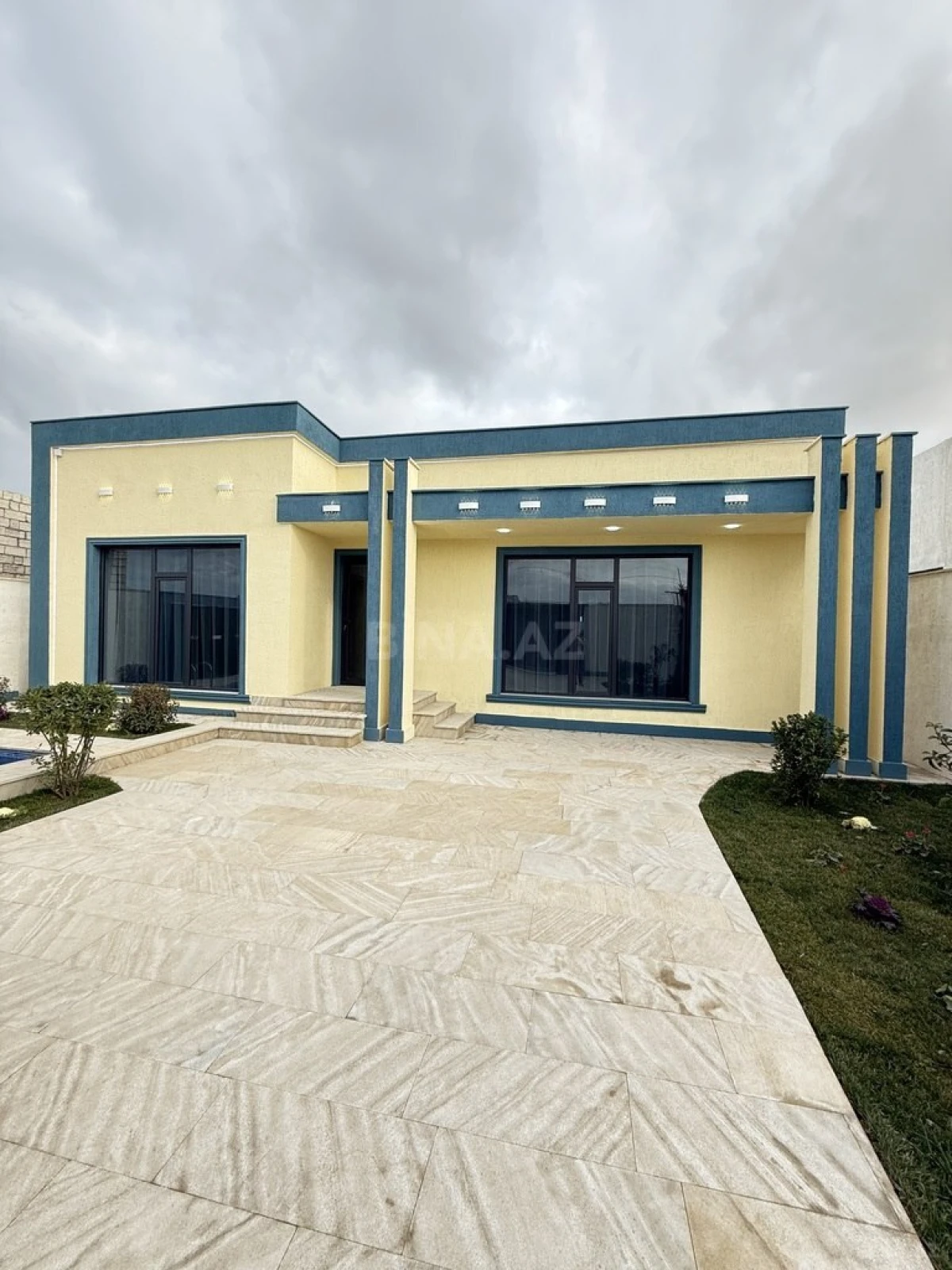 Satılır 4 otaqlı həyət evi 140 m²