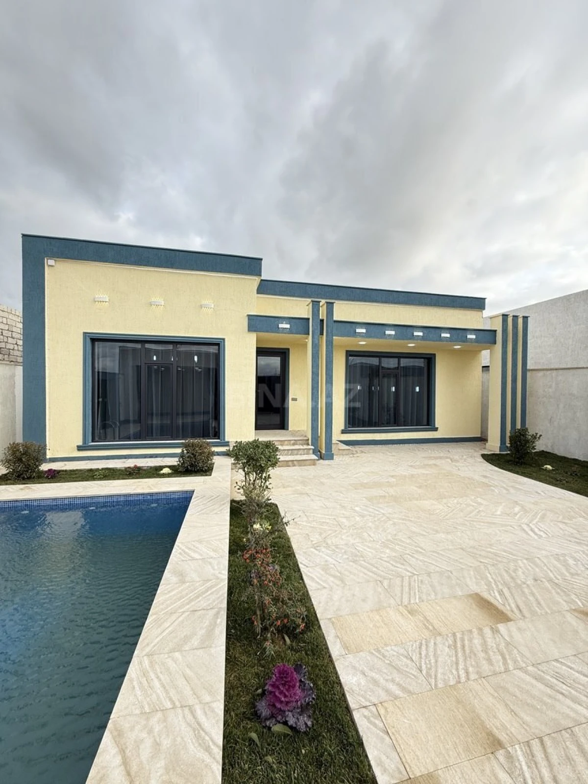 Satılır 4 otaqlı həyət evi 140 m²