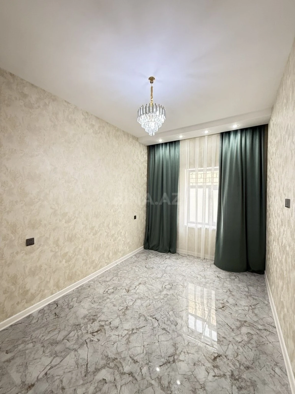 Satılır 4 otaqlı həyət evi 140 m²
