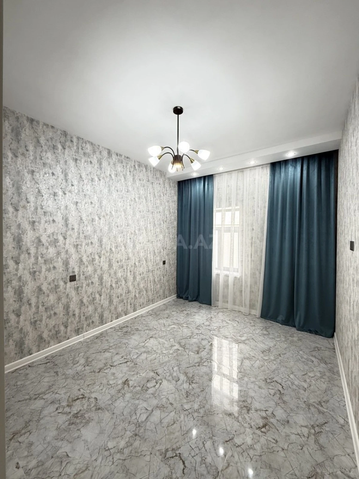 Satılır 4 otaqlı həyət evi 140 m²