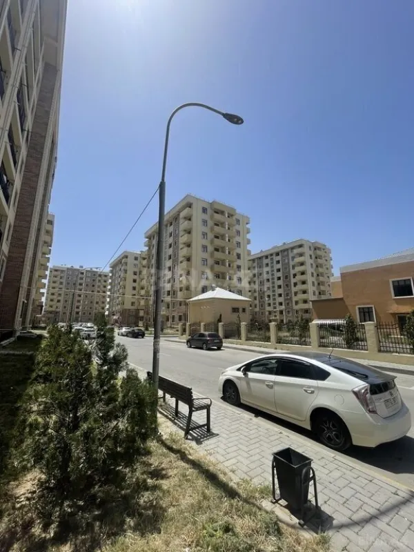 Satılır 4 otaqlı mənzil 96 m²
