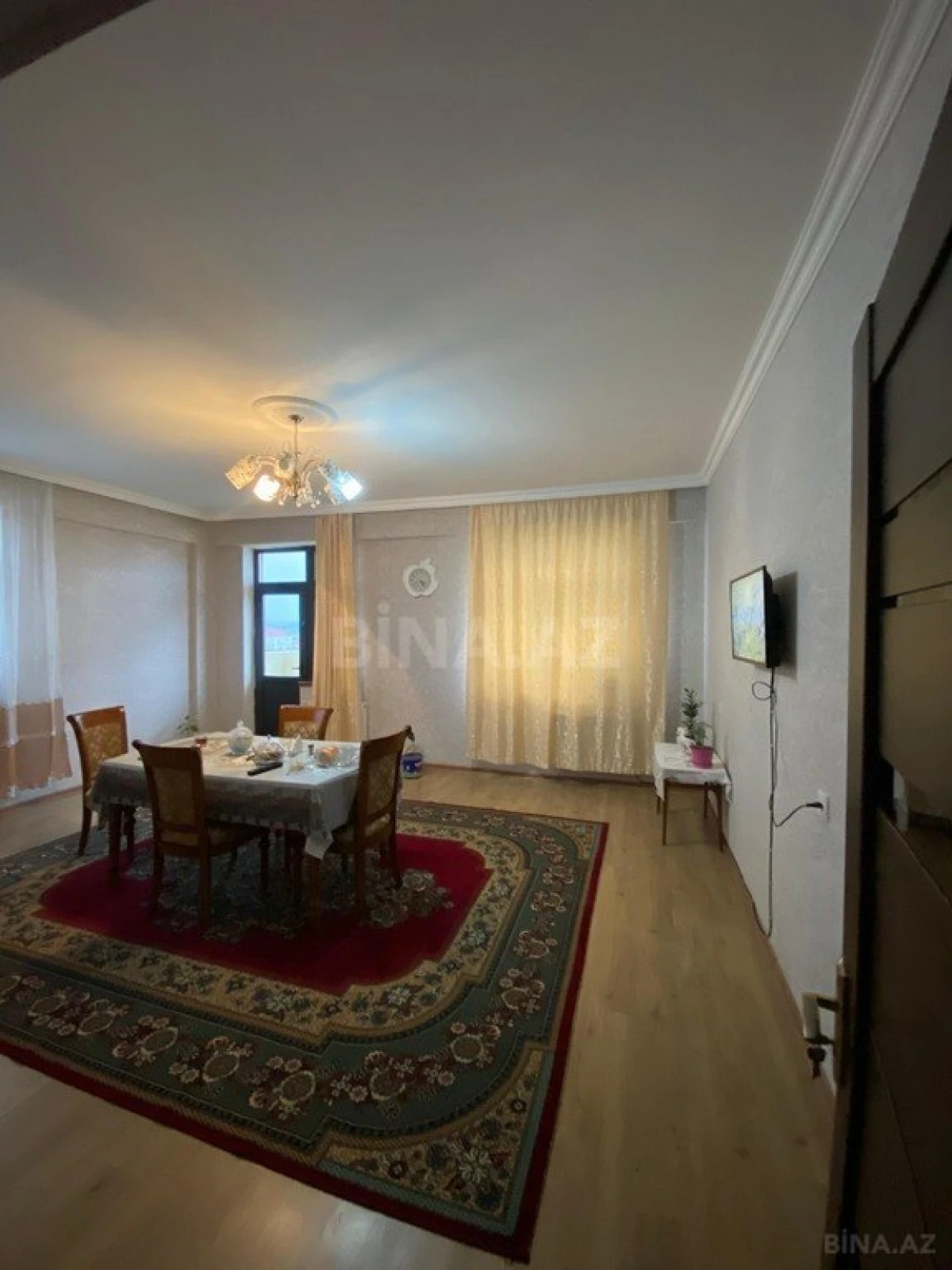 Satılır 4 otaqlı mənzil 96 m²