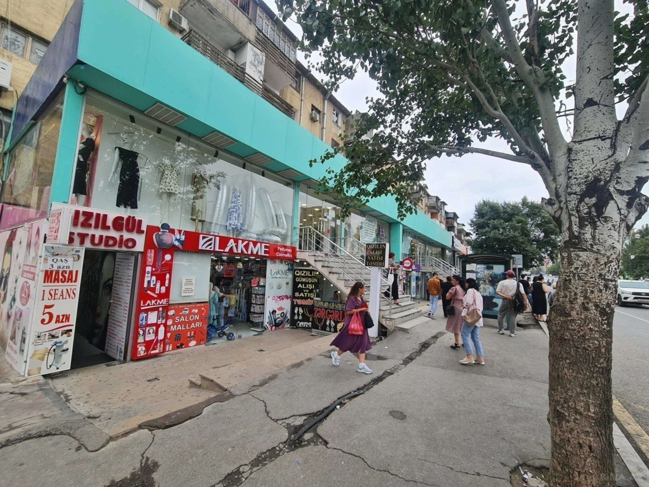 Satılır obyekt 360 m²