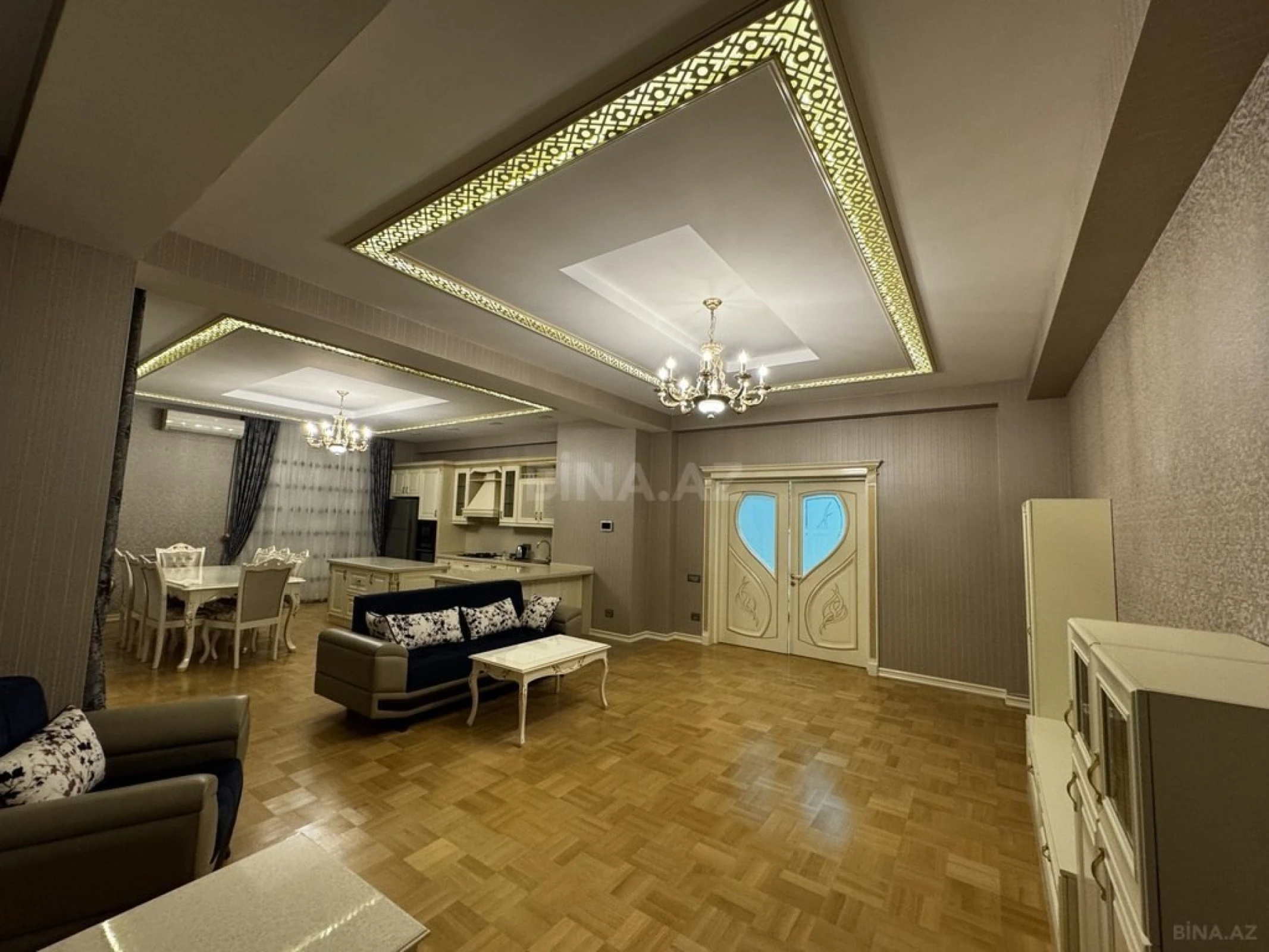 Satılır 3 otaqlı mənzil 203 m²